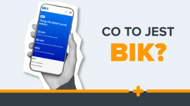 Ręka z telefonem wyświetlającym dane statystyczne BIK, obok pytanie 'Co to jest BIK?